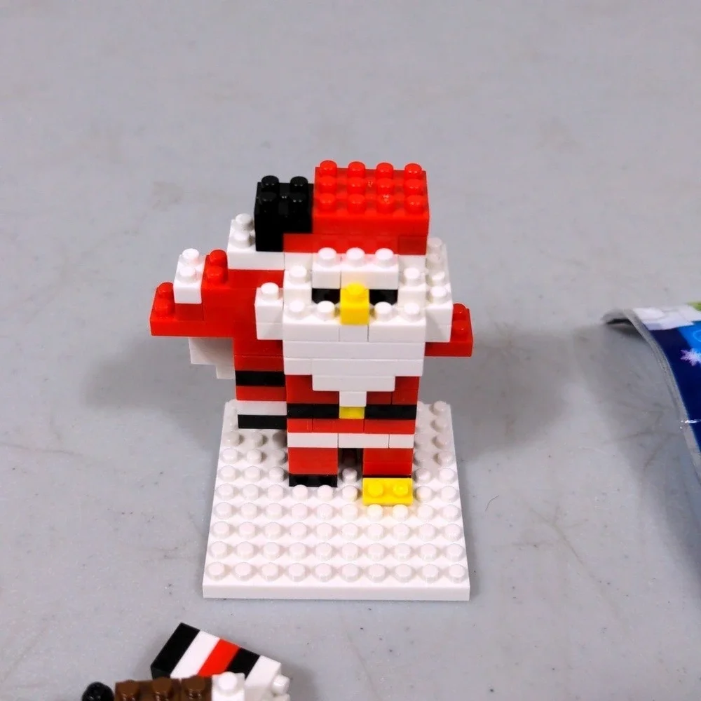 Grinstudios Santa Micro-Builder 119 Pcs‎ Christmas Building Blocks Set FF013601